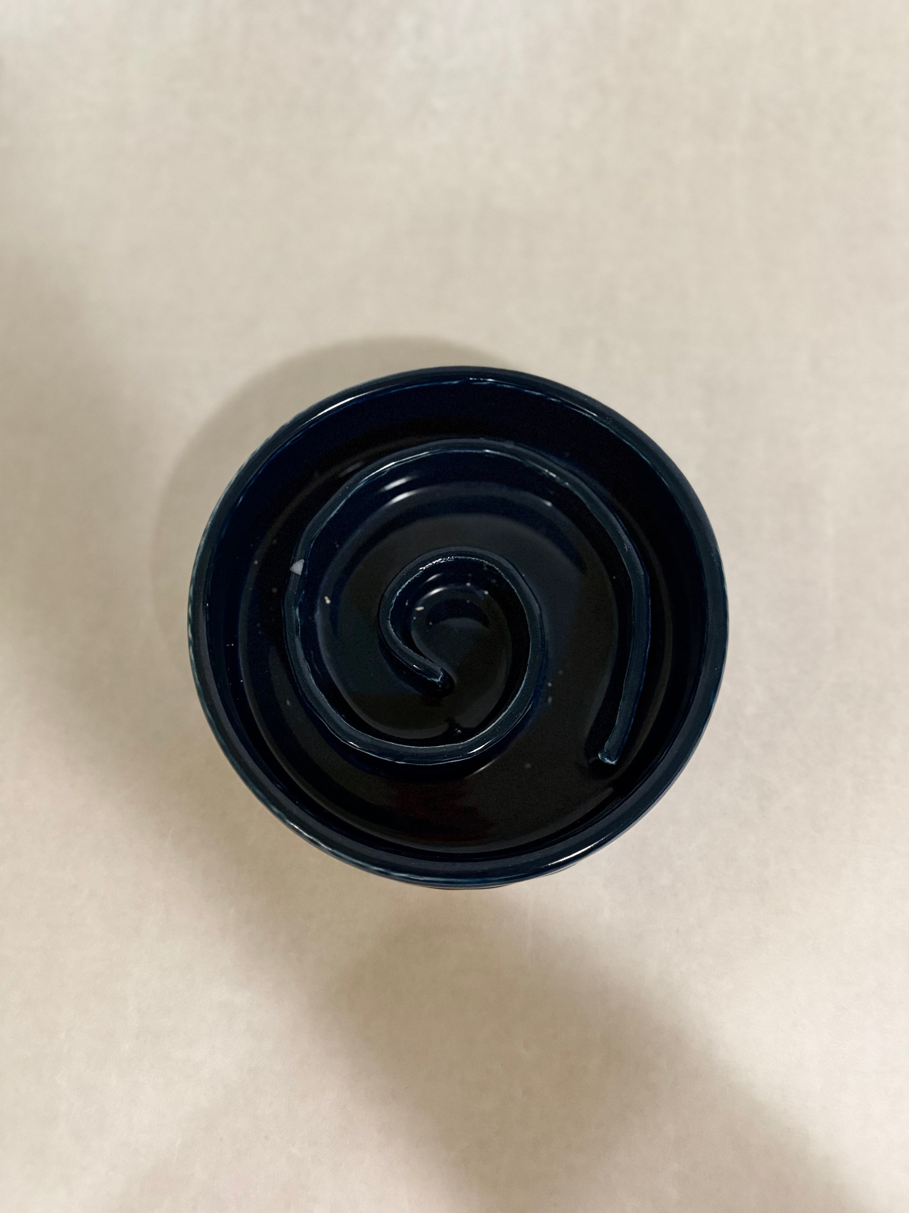 Spiral Slow Feeder Dog Bowl – Medium